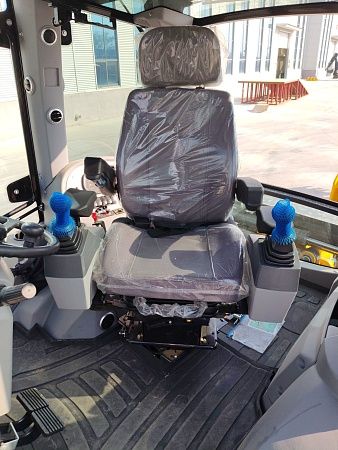  Экскаватор-погрузчик HYPER H695F арт. 10000018 низкие цены 