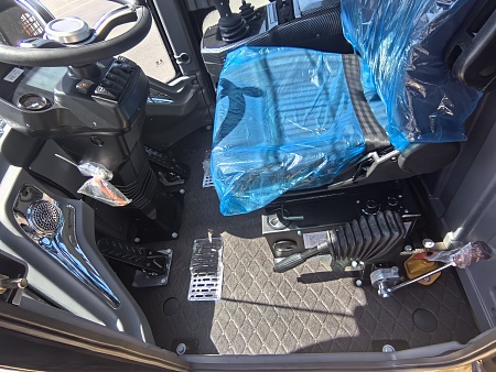  Фронтальный погрузчик HYPER LM939 арт. 10000701  