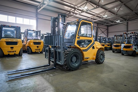  Внедорожный погрузчик GOODSENSE RTD30 4WD  3,0М 3,0Т 4WD XINCHAI АРТ 10200001 низкие цены 